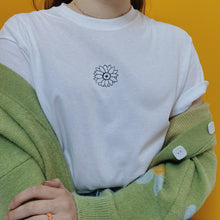 Load image into Gallery viewer, embroidered sunflower t-shirt
