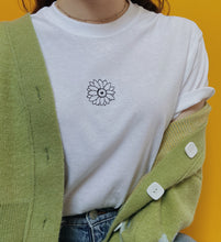 Load image into Gallery viewer, embroidered sunflower t-shirt
