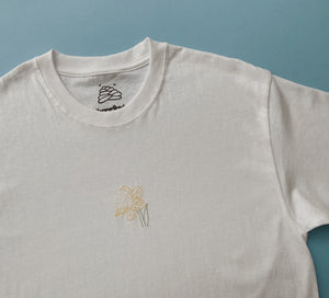 embroidered white daffodil t-shirt