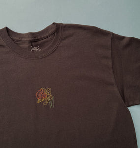 embroidered orange daffodil t-shirt