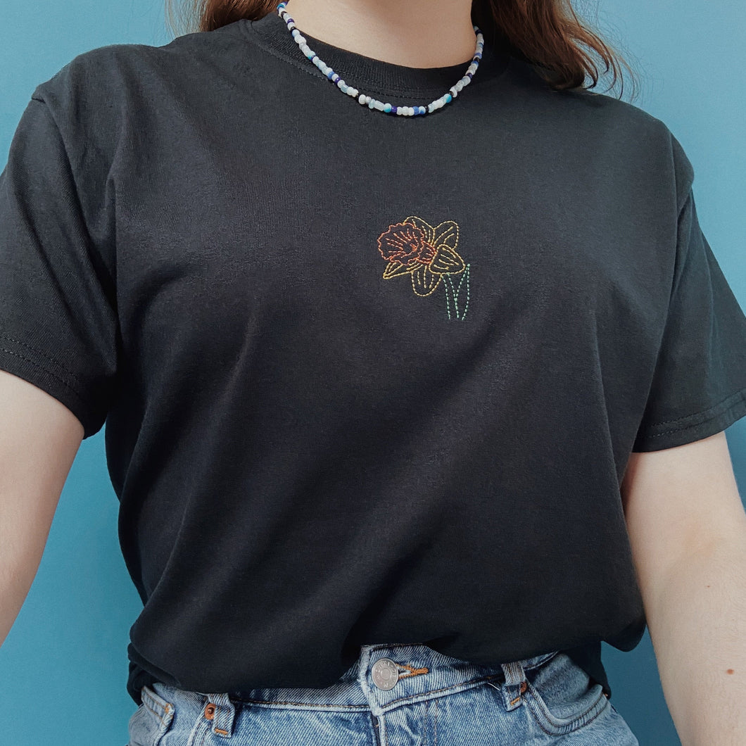 embroidered orange daffodil t-shirt