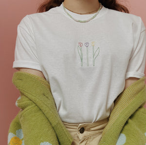 embroidered tulip t-shirt